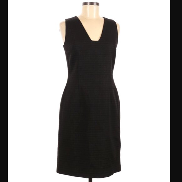 Tahari Dresses & Skirts - Tahari Sheath Casual Dress Size 6 Wool Blend